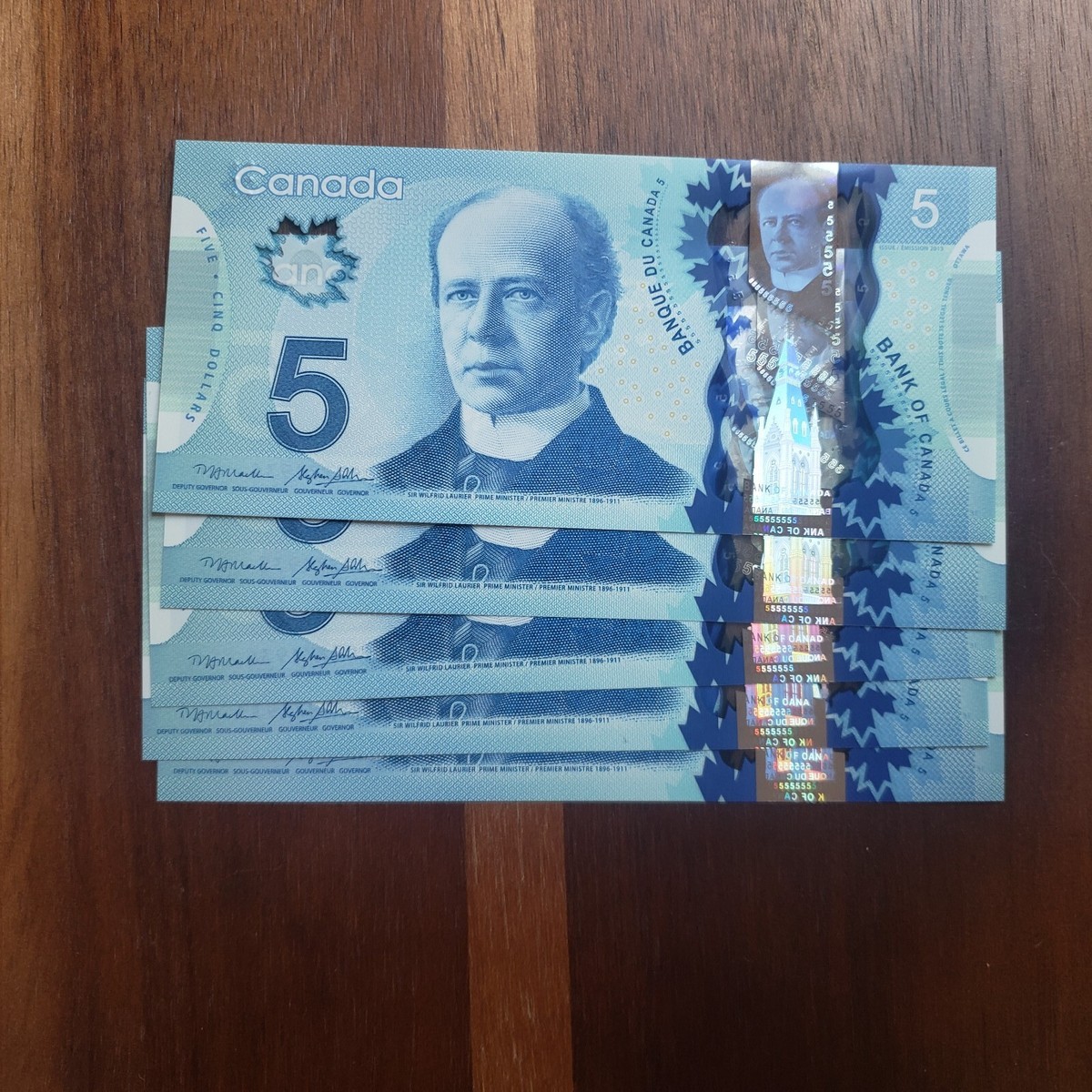 5 Canadian Dollar
